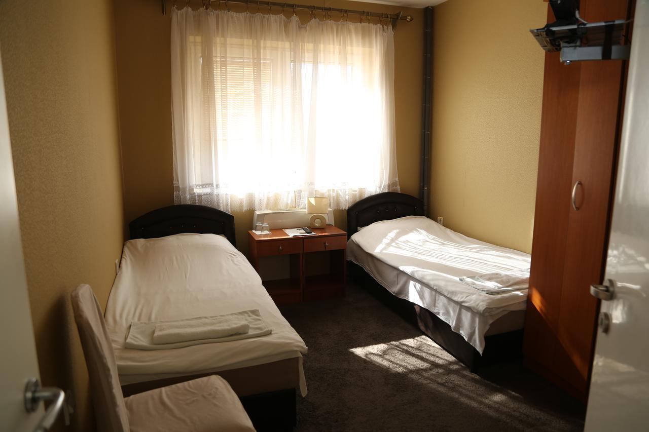 B&B Vila Bela Ruza Sremska Mitrovica Exterior foto